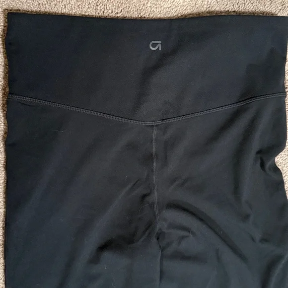 GAP fit studio sky high flare leggings - Picture 7 of 8